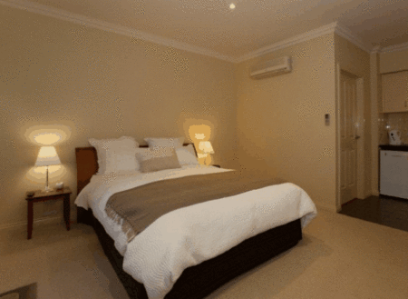 Port Boutique Accommodation - Tourism Caloundra 5