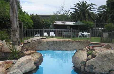 Boat Ramp Motel - Tourism Caloundra 1