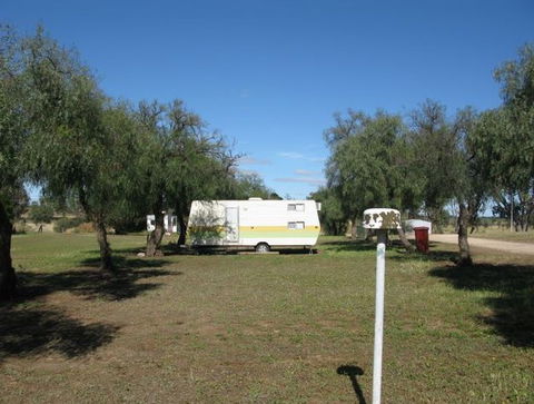 Natimuk Lake Caravan Park - Tourism Caloundra 5