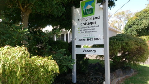 Phillip Island Cottages - Tourism Caloundra 3