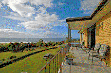Bichenos Ocean View Retreat - Tourism Caloundra 2