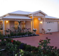 Sussex on Willis Cove Bed and Breakfast - Tourism Caloundra