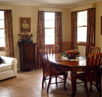 Pratically Lakeside B  B - Tourism Caloundra