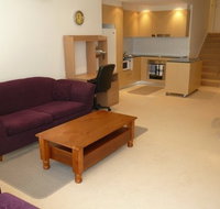Canberra Wide Apartments - Metropolitan - Tourism Caloundra