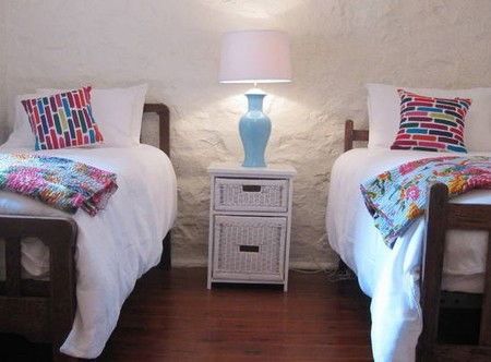 Springfield Guest Cottages - Tourism Caloundra 1