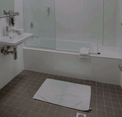 Wallacia Hotel - Tourism Caloundra 1