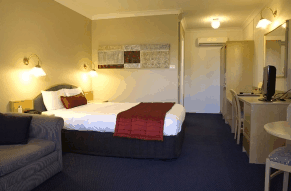 In Town Motor Inn - Tourism Caloundra 1