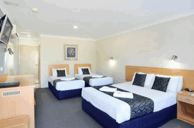 Next Edward Parry Motel - Tourism Caloundra 1
