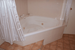 Burke  Wills Motor Inn - Tourism Caloundra