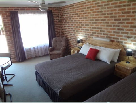 The Palms Motel - Tourism Caloundra 4