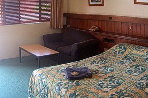 Abbey Motor Inn - Tourism Caloundra 2