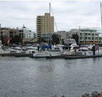 Glenelg Lake Holiday Apartment Accommodation - Tourism Caloundra