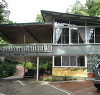 Tree Tops Lodge Cairns - Tourism Caloundra