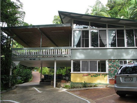 Tree Tops Lodge Cairns - Tourism Caloundra 0