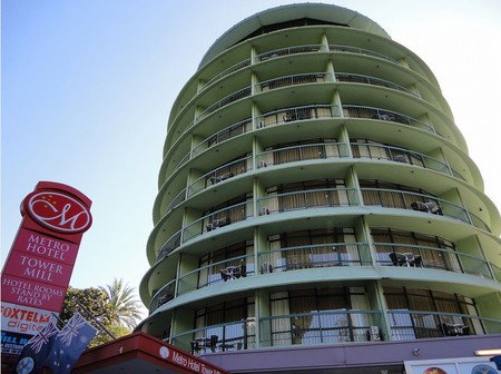 Metro Hotel Tower Mill - Tourism Caloundra 1