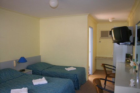 Sutherland Motel - Tourism Caloundra 4
