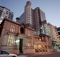 Carlton Crest Hotel - Tourism Caloundra