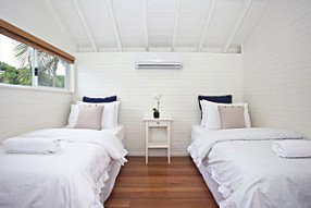 Ana Mandara - Tourism Caloundra 2