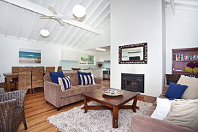 Ana Mandara - Tourism Caloundra 4