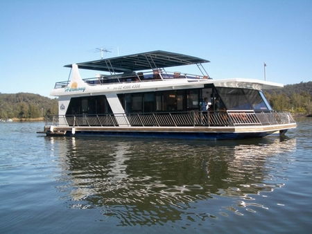Able Hawkesbury River Houseboats - Tourism Caloundra 0