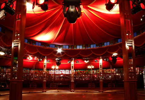 Wonderland Under The Melbourne Star - Tourism Caloundra 2