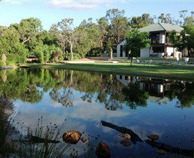 Lake House Gallery - Tourism Caloundra 0