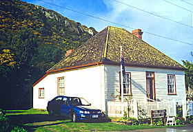 Joe Lyons Cottage - Tourism Caloundra 0