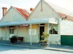The Bakehouse Arts And Crafts - Tourism Caloundra 0