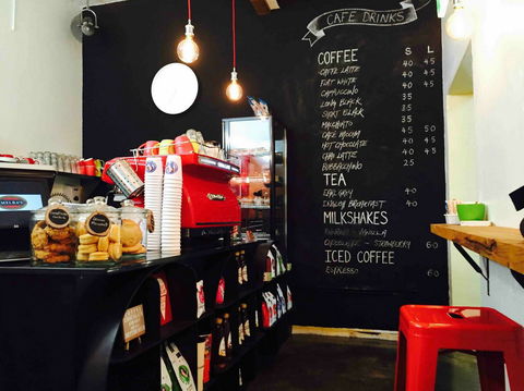 Melbas Chocolate & Confectionary - Tourism Caloundra 1
