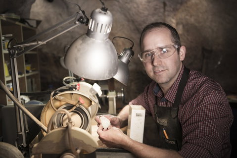 Unique Opal And Diamond Mine  - The Underground Opal Mine - Tourism Caloundra 5