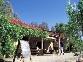 Bluey Blundstones Heritage Accommodation - Tourism Caloundra 0
