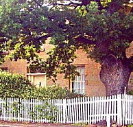 Oak Lodge - Tourism Caloundra