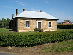 Oatlands Court House - Tourism Caloundra 0
