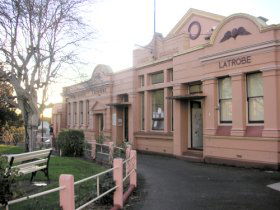 Court House Museum - Tourism Caloundra 0