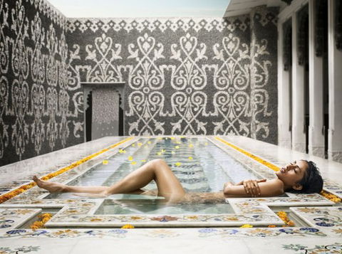 Savoy Baths Day Spa - Tourism Caloundra 0
