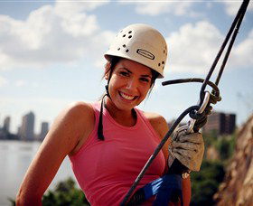 Kangaroo Point Cliffs - Tourism Caloundra 0