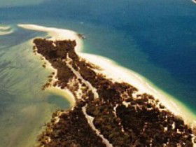 Inskip Peninsula Recreation Area - Tourism Caloundra 0