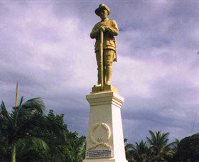 Port Douglas War Memorial - Tourism Caloundra 0
