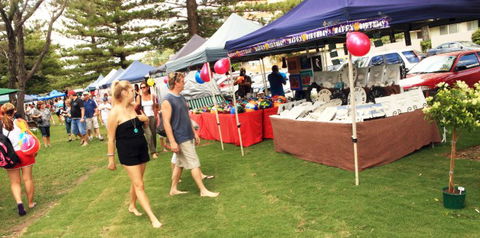 Broadbeach Beachfront Markets - Tourism Caloundra 6