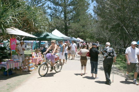 Coolangatta Beachfront Markets - Tourism Caloundra 5