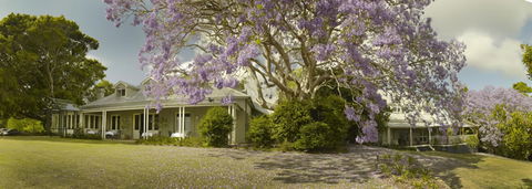 The Long Apron Restaurant - Tourism Caloundra 0