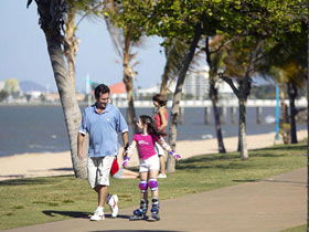 The Strand - Tourism Caloundra 0