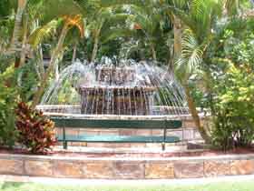 Bauer And Wiles Memorial Fountain - Tourism Caloundra 0
