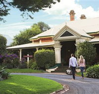 Historical Walk Through Russell Street - Tourism Caloundra