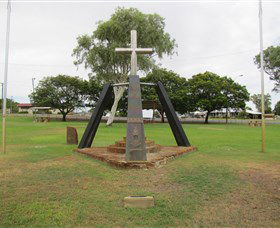 Richmond War Memorial - Tourism Caloundra 0