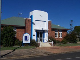 Crows Nest Regional Art Gallery - Tourism Caloundra 0