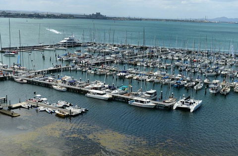Royal Geelong Yacht Club - Tourism Caloundra 4
