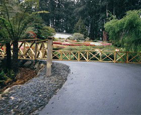 National Rhododendron Gardens - Tourism Caloundra 0