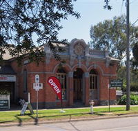 Old Post Office Seymour - Fine Art Gallery  Licensed Restaurant - Tourism Caloundra