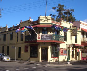 The Nags Head Hotel - Tourism Caloundra 0